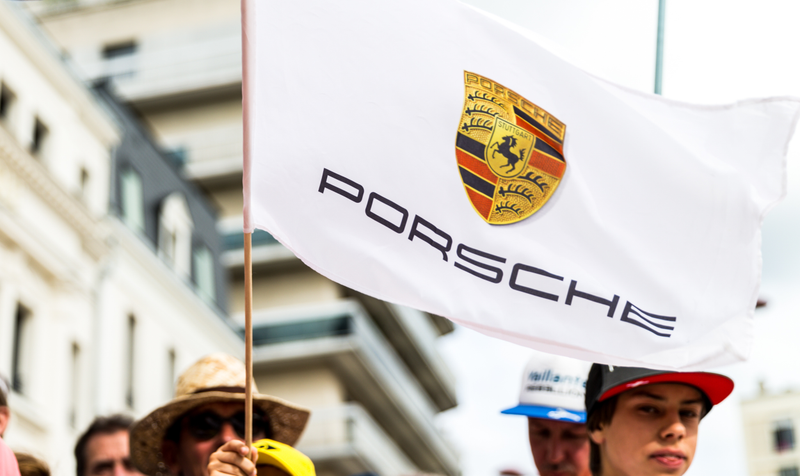 Illustration for article titled The Le Mans Driver Parade Is Absolutely Bonkers